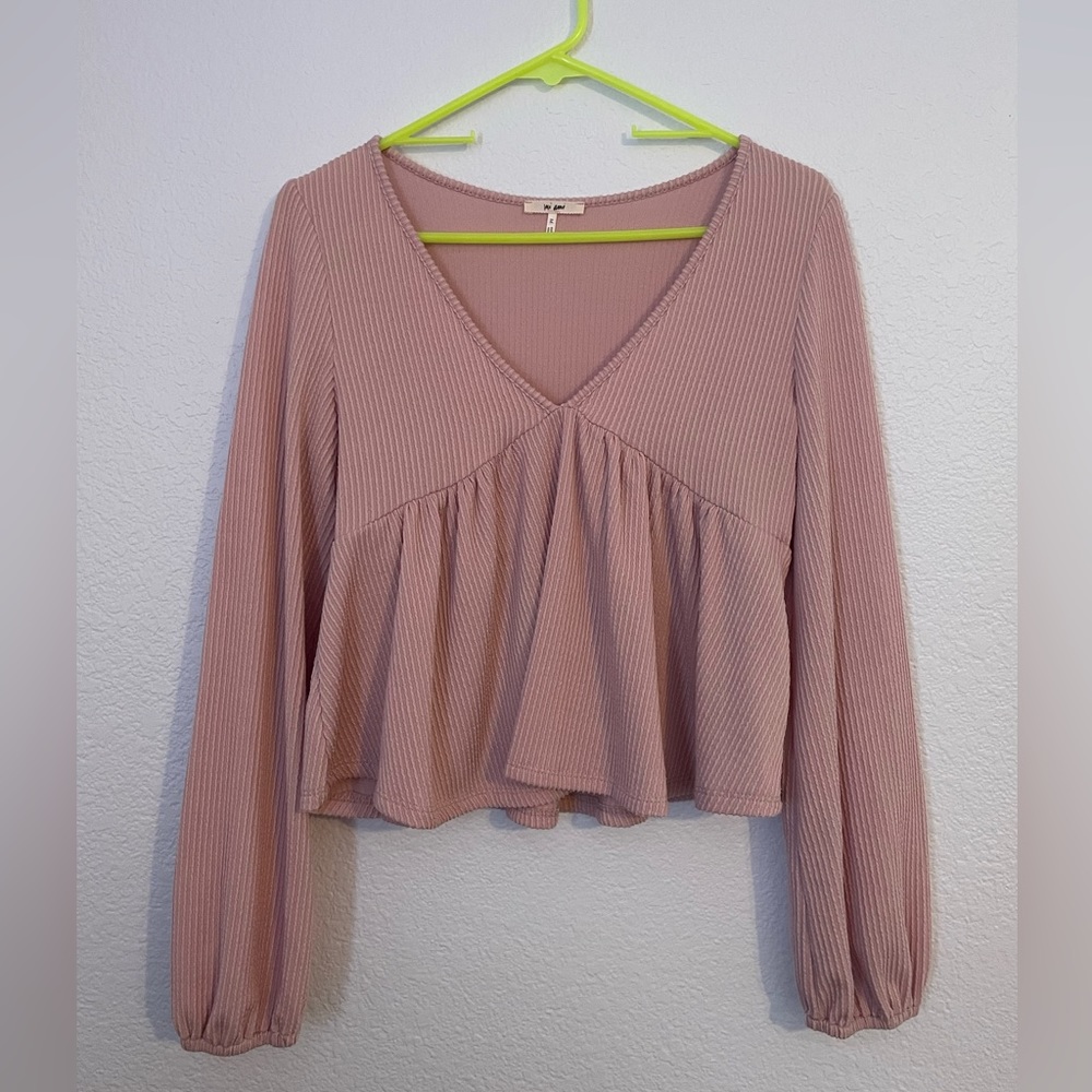 Francesca’s dusty pink long sleeve top